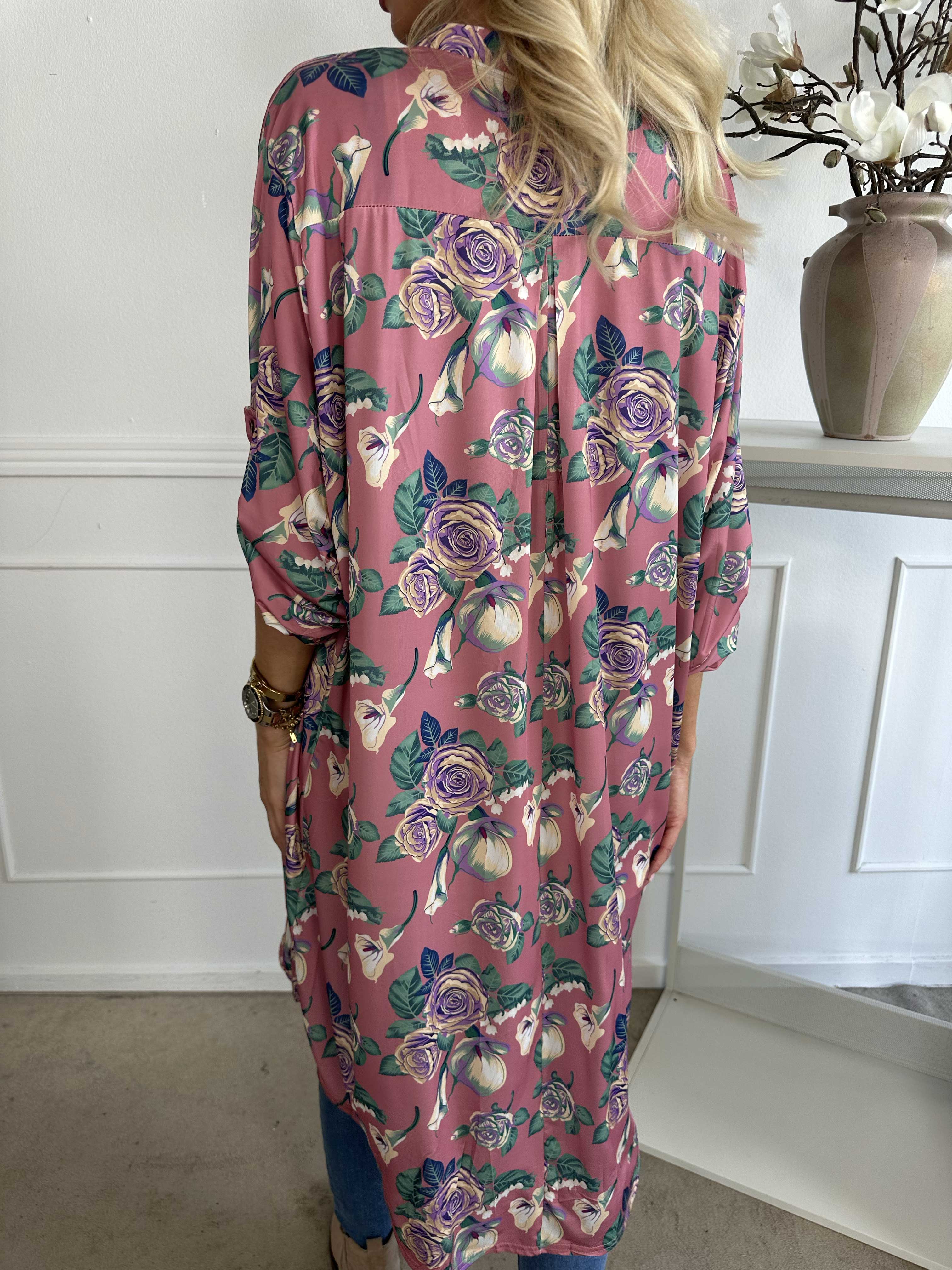 Ebba Flower Long - Sød blomstret kjole i elastisk stof